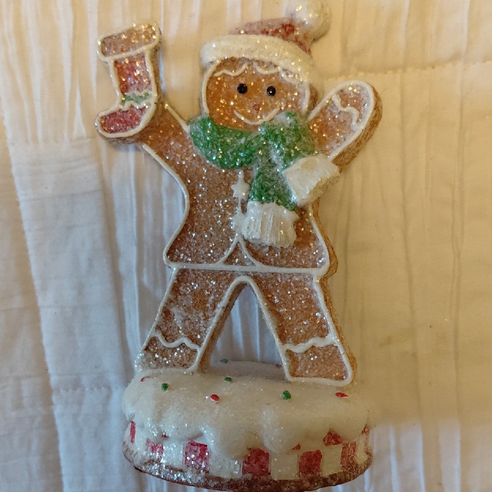 Cutest Gingerbread Man Holiday Decoration Freestanding 5"